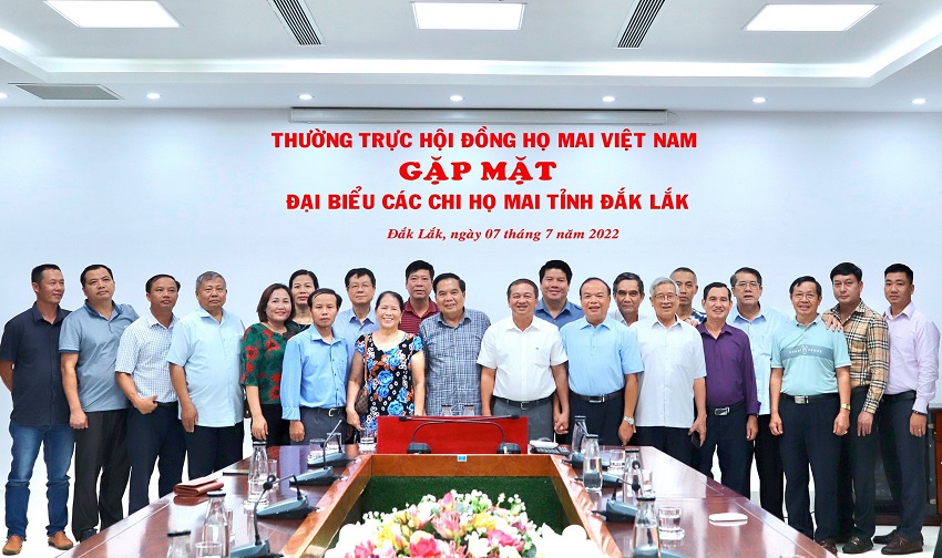 Chủ tịch Hội đồng Họ Mai Việt Nam Mai Văn Ninh thăm và làm việc với Họ Mai các tỉnh Miền Trung - Tây Nguyên