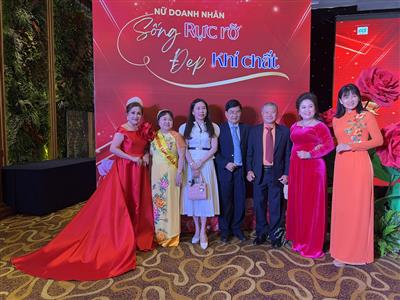 Nhiều nữ doanh nhân họ Mai nhận Cúp Bông hồng Vàng ASEAN 2024