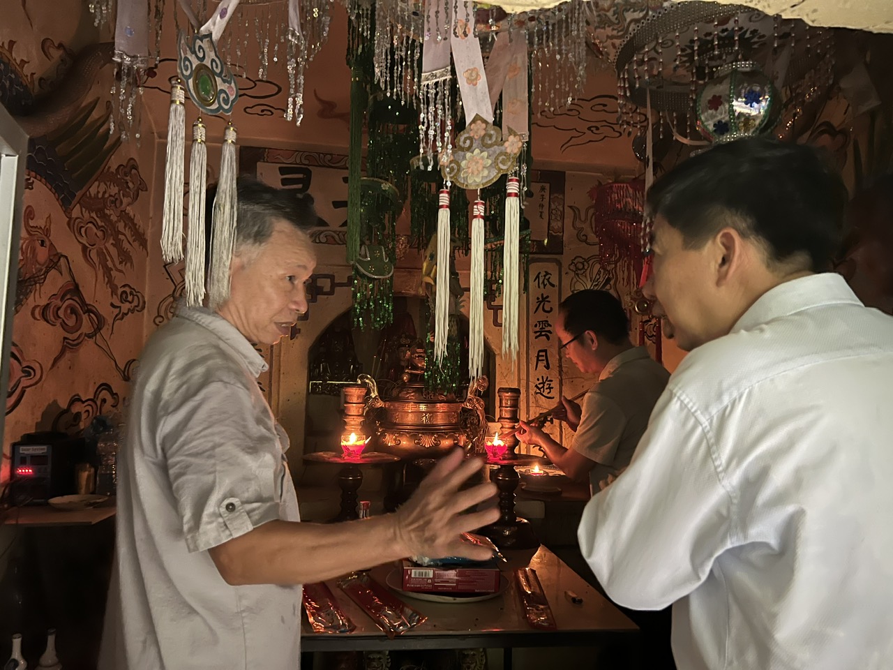 HỌ MAI NINH BÌNH VÀ HÀNH TRÌNH VỀ ĐỀN THIÊNG BA NON