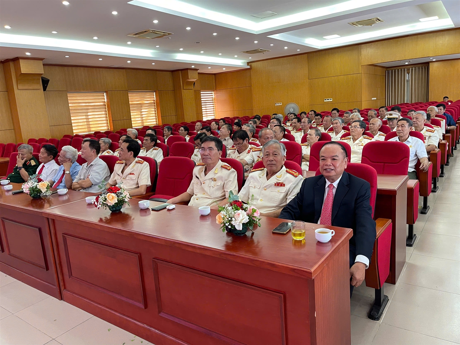 Hội đồng họ Mai Việt Nam tổ chức gặp mặt sĩ quan Công an nhân dân